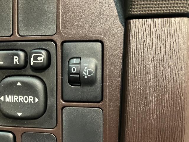 ブーンＣＬリミテッド　ナビ　バックカメラ　走行１万２千キロ弱フルセグナビ　バックカメラ　ＤＶＤ再生　Ｂｌｕｅｔｏｏｔｈ　ＵＳＢ　スマートキー　オートエアコン　電動格納式ミラー　マニュアルレベリング　エコアイドル（滋賀県）の中古車