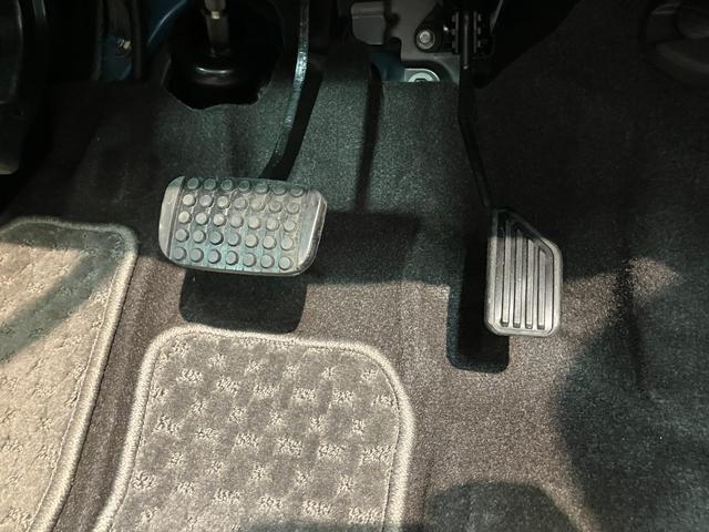 ブーンＣＬリミテッド　ナビ　バックカメラ　走行１万２千キロ弱フルセグナビ　バックカメラ　ＤＶＤ再生　Ｂｌｕｅｔｏｏｔｈ　ＵＳＢ　スマートキー　オートエアコン　電動格納式ミラー　マニュアルレベリング　エコアイドル（滋賀県）の中古車