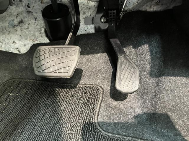 ムーヴＲＳ　フルセグナビ　バックカメラ　レーダークルコン衝突被害軽減ブレーキ　コーナーセンサー　フルセグナビ　バックカメラ　Ｂｌｕｅｔｏｏｔｈ　ＵＳＢ　ＤＶＤ　両側電動スライドドア　ＬＥＤ　レーダークルーズコントロール　オートエアコン　エコアイドル（滋賀県）の中古車