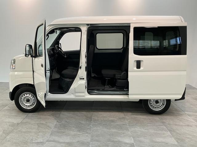 ハイゼットカーゴＤＸ　４ＷＤ　キーレス　パワーウインドウ　走行２千キロ台衝突被害軽減ブレーキ　スマアシ　コーナーセンサー　前席パワーウインドウ　ＡＭ／ＦＭステレオ　両側スライドドア　パートタイム４ＷＤ　オートライト　マニュアルレベリング（滋賀県）の中古車