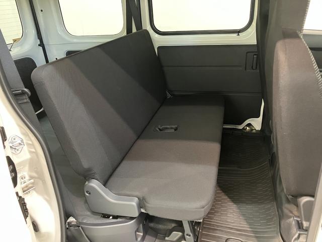 ハイゼットカーゴＤＸ　４ＷＤ　キーレス　パワーウインドウ　走行２千キロ台衝突被害軽減ブレーキ　スマアシ　コーナーセンサー　前席パワーウインドウ　ＡＭ／ＦＭステレオ　両側スライドドア　パートタイム４ＷＤ　オートライト　マニュアルレベリング（滋賀県）の中古車