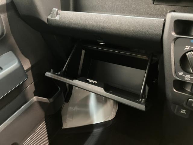 ハイゼットカーゴＤＸ　４ＷＤ　キーレス　パワーウインドウ　走行２千キロ台衝突被害軽減ブレーキ　スマアシ　コーナーセンサー　前席パワーウインドウ　ＡＭ／ＦＭステレオ　両側スライドドア　パートタイム４ＷＤ　オートライト　マニュアルレベリング（滋賀県）の中古車