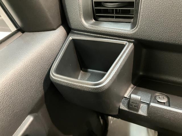 ハイゼットカーゴＤＸ　４ＷＤ　キーレス　パワーウインドウ　走行２千キロ台衝突被害軽減ブレーキ　スマアシ　コーナーセンサー　前席パワーウインドウ　ＡＭ／ＦＭステレオ　両側スライドドア　パートタイム４ＷＤ　オートライト　マニュアルレベリング（滋賀県）の中古車