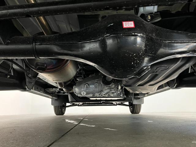 ハイゼットカーゴＤＸ　４ＷＤ　キーレス　パワーウインドウ　走行２千キロ台衝突被害軽減ブレーキ　スマアシ　コーナーセンサー　前席パワーウインドウ　ＡＭ／ＦＭステレオ　両側スライドドア　パートタイム４ＷＤ　オートライト　マニュアルレベリング（滋賀県）の中古車