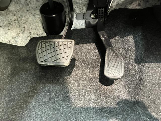 ムーヴＧ　コーナーセンサー　左側電動スライドドア　届出済未使用車衝突被害軽減ブレーキ　コーナーセンサー　バックカメラ（ナビ装着時用）　左側電動スライドドア　ＬＥＤヘッドライト　オートライト　オートエアコン　電動パーキングブレーキ　スマートキー　エコアイドル（滋賀県）の中古車