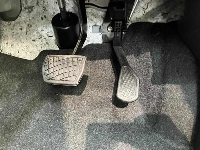 ムーヴＧ　コーナーセンサー　左側電動スライドドア　届出済未使用車衝突被害軽減ブレーキ　コーナーセンサー　バックカメラ（ナビ装着時用）　左側電動スライドドア　ＬＥＤヘッドライト　オートライト　オートエアコン　電動パーキングブレーキ　スマートキー　エコアイドル（滋賀県）の中古車