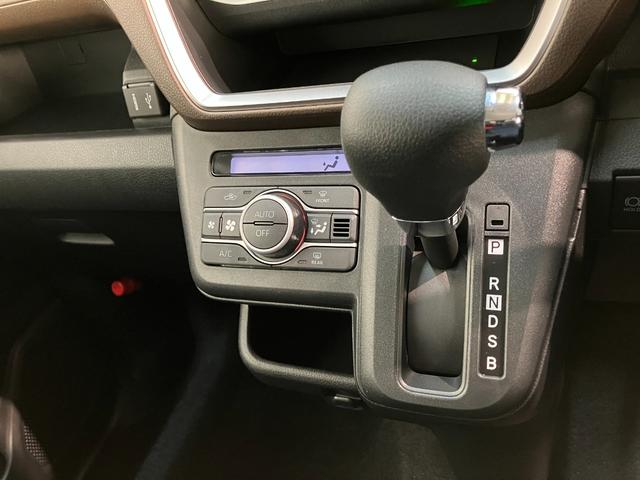 ムーヴＧ　９型ディスプレイオーディオ　駐車支援　届出済未使用車衝突被害軽減ブレーキ　コーナーセンサー　ディスプレイオーディオ　フルセグ　パノラマカメラ　Ｂｌｕｅｔｏｏｔｈ　ＵＳＢ　左側電動スライドドア　ＬＥＤ　ワイヤレス充電器　パーキングアシスト　エコアイドル（滋賀県）の中古車