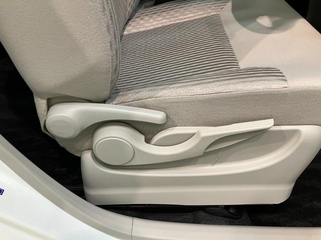 ムーヴＸ　ＳＡII　８型フルセグナビ　バックカメラ　スマートキー衝突被害軽減ブレーキ　８型フルセグナビ　バックカメラ　ＤＶＤ再生　Ｂｌｕｅｔｏｏｔｈ　ＵＳＢ　ＥＴＣ　シートヒーター　オートライト　オートエアコン　スマートキー　エコアイドル　タイヤ４本新品交換済み（滋賀県）の中古車