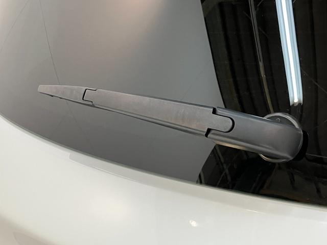 スイフトスポーツベースグレード　ターボ　６ＭＴ　８型ナビ　パノラマカメラ衝突被害軽減ブレーキ　６ＭＴ車　８型フルセグナビ　パノラマカメラ　ＤＶＤ　Ｂｌｕｅｔｏｏｔｈ　ＵＳＢ　ＥＴＣ２．０　前後ドラレコ　レーダ−クルーズコントロール　シートヒーター　コーナーセンサー　ＬＥＤ（滋賀県）の中古車