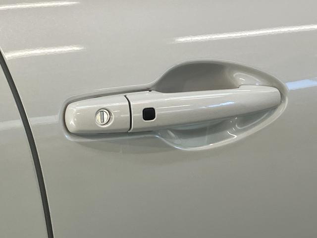 スイフトスポーツベースグレード　ターボ　６ＭＴ　８型ナビ　パノラマカメラ衝突被害軽減ブレーキ　６ＭＴ車　８型フルセグナビ　パノラマカメラ　ＤＶＤ　Ｂｌｕｅｔｏｏｔｈ　ＵＳＢ　ＥＴＣ２．０　前後ドラレコ　レーダ−クルーズコントロール　シートヒーター　コーナーセンサー　ＬＥＤ（滋賀県）の中古車