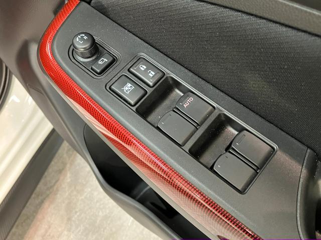 スイフトスポーツベースグレード　ターボ　６ＭＴ　８型ナビ　パノラマカメラ衝突被害軽減ブレーキ　６ＭＴ車　８型フルセグナビ　パノラマカメラ　ＤＶＤ　Ｂｌｕｅｔｏｏｔｈ　ＵＳＢ　ＥＴＣ２．０　前後ドラレコ　レーダ−クルーズコントロール　シートヒーター　コーナーセンサー　ＬＥＤ（滋賀県）の中古車