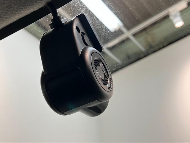 スイフトスポーツベースグレード　ターボ　６ＭＴ　８型ナビ　パノラマカメラ衝突被害軽減ブレーキ　６ＭＴ車　８型フルセグナビ　パノラマカメラ　ＤＶＤ　Ｂｌｕｅｔｏｏｔｈ　ＵＳＢ　ＥＴＣ２．０　前後ドラレコ　レーダ−クルーズコントロール　シートヒーター　コーナーセンサー　ＬＥＤ（滋賀県）の中古車