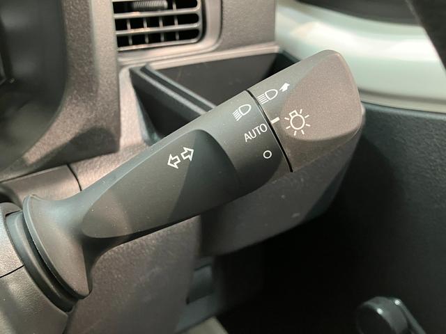 ハイゼットトラックスタンダード　４ＷＤ　ＣＶＴ　届出済未使用車衝突被害軽減ブレーキ　コーナーセンサー　パートタイム４ＷＤ　ＡＭ／ＦＭラジオ　マニュアルエアコン　マニュアルレベリング　オートライト（滋賀県）の中古車