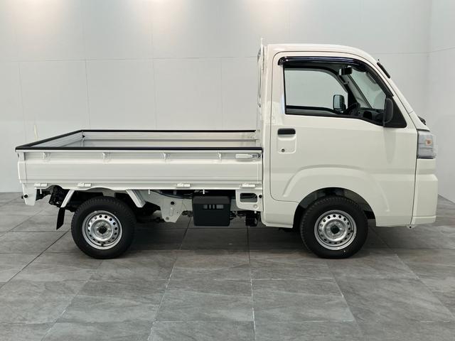 ハイゼットトラックスタンダード　４ＷＤ　ＣＶＴ　届出済未使用車衝突被害軽減ブレーキ　コーナーセンサー　パートタイム４ＷＤ　ＡＭ／ＦＭラジオ　マニュアルエアコン　マニュアルレベリング　オートライト（滋賀県）の中古車