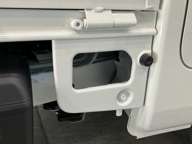 ハイゼットトラックスタンダード　４ＷＤ　ＣＶＴ　届出済未使用車衝突被害軽減ブレーキ　コーナーセンサー　パートタイム４ＷＤ　ＡＭ／ＦＭラジオ　マニュアルエアコン　マニュアルレベリング　オートライト（滋賀県）の中古車