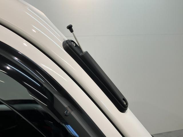 ハイゼットトラックスタンダード　４ＷＤ　ＣＶＴ　届出済未使用車衝突被害軽減ブレーキ　コーナーセンサー　パートタイム４ＷＤ　ＡＭ／ＦＭラジオ　マニュアルエアコン　マニュアルレベリング　オートライト（滋賀県）の中古車