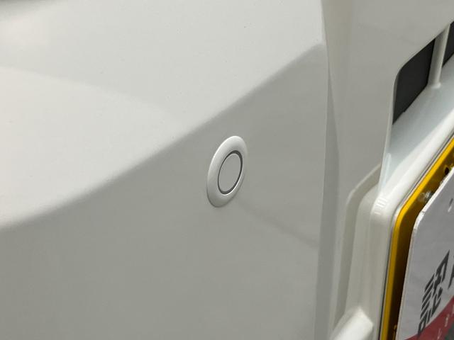 ハイゼットトラックスタンダード　４ＷＤ　ＣＶＴ　届出済未使用車衝突被害軽減ブレーキ　コーナーセンサー　パートタイム４ＷＤ　ＡＭ／ＦＭラジオ　マニュアルエアコン　マニュアルレベリング　オートライト（滋賀県）の中古車