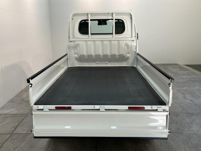 ハイゼットトラックスタンダード　４ＷＤ　ＣＶＴ　届出済未使用車衝突被害軽減ブレーキ　コーナーセンサー　パートタイム４ＷＤ　ＡＭ／ＦＭラジオ　マニュアルエアコン　マニュアルレベリング　オートライト（滋賀県）の中古車