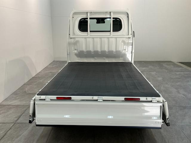 ハイゼットトラックスタンダード　４ＷＤ　ＣＶＴ　届出済未使用車衝突被害軽減ブレーキ　コーナーセンサー　パートタイム４ＷＤ　ＡＭ／ＦＭラジオ　マニュアルエアコン　マニュアルレベリング　オートライト（滋賀県）の中古車