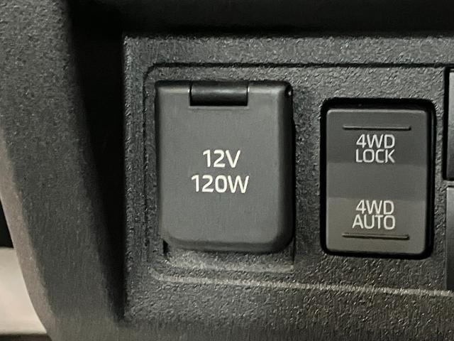 ハイゼットトラックスタンダード　４ＷＤ　ＣＶＴ　届出済未使用車衝突被害軽減ブレーキ　コーナーセンサー　パートタイム４ＷＤ　ＡＭ／ＦＭラジオ　マニュアルエアコン　マニュアルレベリング　オートライト（滋賀県）の中古車