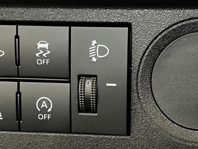 ハイゼットトラックスタンダード　４ＷＤ　ＣＶＴ　届出済未使用車衝突被害軽減ブレーキ　コーナーセンサー　パートタイム４ＷＤ　ＡＭ／ＦＭラジオ　マニュアルエアコン　マニュアルレベリング　オートライト（滋賀県）の中古車