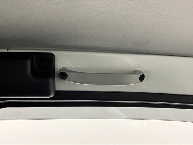 ハイゼットトラックスタンダード　４ＷＤ　ＣＶＴ　届出済未使用車衝突被害軽減ブレーキ　コーナーセンサー　パートタイム４ＷＤ　ＡＭ／ＦＭラジオ　マニュアルエアコン　マニュアルレベリング　オートライト（滋賀県）の中古車