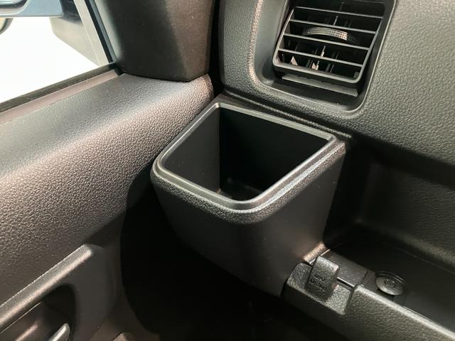 ハイゼットカーゴクルーズ　４ＷＤ　ＣＶＴ車　コーナーセンサー　スマートキー衝突被害軽減ブレーキ　スマアシ　コーナーセンサー　スマートキー　前席パワーウインドウ　ＣＤステレオ　ＥＴＣ　両側スライドドア　パートタイム４ＷＤ　ＬＥＤヘッドライト　オートライト　電動格納式ミラー（滋賀県）の中古車