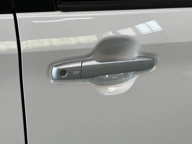 ムーヴＲＳ　９型ディスプレイオーディオ　駐車支援　届出済未使用車衝突被害軽減ブレーキ　コーナーセンサー　９型ディスプレイオーディオ　フルセグ　パノラマカメラ　Ｂｌｕｅｔｏｏｔｈ　ＵＳＢ　両側電動スライドドア　ＬＥＤ　駐車支援機能　レーダークルーズコントロール（滋賀県）の中古車