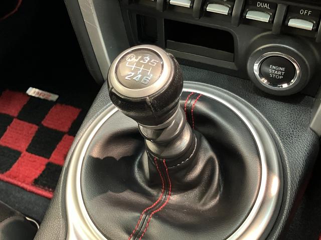 BRZGT 6MT フルセグナビ バックカメラ STiマフラーフルセグナビ バックカメラ DVD再生 Bluetooth USB シートヒーター クルコン ブレンボブレーキキャリパー STiマフラー STiスプリング スマートキー タイヤ4本新品交換済み(滋賀県)の中古車