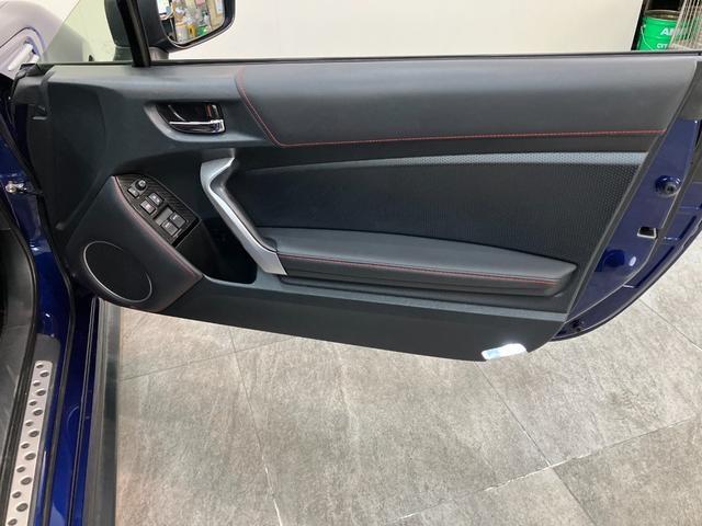 BRZGT 6MT フルセグナビ バックカメラ STiマフラーフルセグナビ バックカメラ DVD再生 Bluetooth USB シートヒーター クルコン ブレンボブレーキキャリパー STiマフラー STiスプリング スマートキー タイヤ4本新品交換済み(滋賀県)の中古車