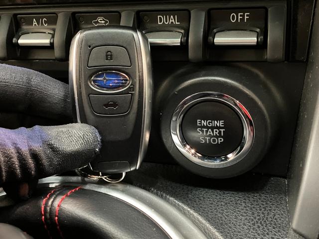 BRZGT 6MT フルセグナビ バックカメラ STiマフラーフルセグナビ バックカメラ DVD再生 Bluetooth USB シートヒーター クルコン ブレンボブレーキキャリパー STiマフラー STiスプリング スマートキー タイヤ4本新品交換済み(滋賀県)の中古車