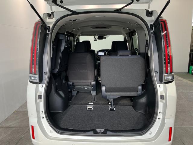 ノアＸ　ナビ　バックカメラ　左側電動スライドドア　クルコントヨタセーフティセンス　コーナーセンサー　ワンセグナビ　バックカメラ　ドラレコ　Ｂｌｕｅｔｏｏｔｈ　クルーズコントロール　左側電動スライドドア　スマートキー　オートエアコン　ＬＥＤ　オートライト（滋賀県）の中古車