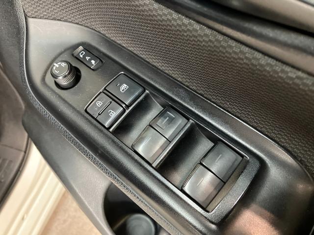 ノアＸ　ナビ　バックカメラ　左側電動スライドドア　クルコントヨタセーフティセンス　コーナーセンサー　ワンセグナビ　バックカメラ　ドラレコ　Ｂｌｕｅｔｏｏｔｈ　クルーズコントロール　左側電動スライドドア　スマートキー　オートエアコン　ＬＥＤ　オートライト（滋賀県）の中古車