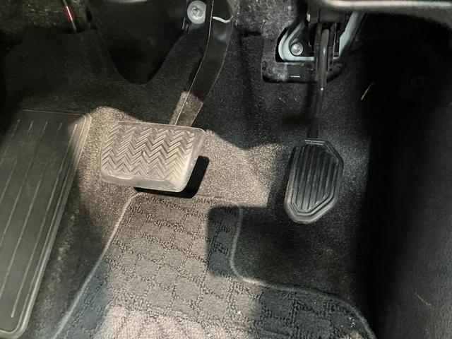 ノアＸ　ナビ　バックカメラ　左側電動スライドドア　クルコントヨタセーフティセンス　コーナーセンサー　ワンセグナビ　バックカメラ　ドラレコ　Ｂｌｕｅｔｏｏｔｈ　クルーズコントロール　左側電動スライドドア　スマートキー　オートエアコン　ＬＥＤ　オートライト（滋賀県）の中古車