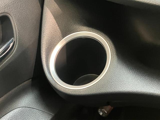 シエンタＧ　フルセグナビ　バックカメラ　ドラレコ　両側パワスラトヨタセーフティセンス　フルセグナビ　バックカメラ　ＤＶＤ再生　Ｂｌｕｅｔｏｏｔｈ　ドラレコ　ＥＴＣ　両側電動スライドドア　オートエアコン　スマートキー　電動格納式ミラー　エコアイドル　社外アルミ（滋賀県）の中古車