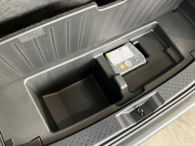 シエンタＧ　フルセグナビ　バックカメラ　ドラレコ　両側パワスラトヨタセーフティセンス　フルセグナビ　バックカメラ　ＤＶＤ再生　Ｂｌｕｅｔｏｏｔｈ　ドラレコ　ＥＴＣ　両側電動スライドドア　オートエアコン　スマートキー　電動格納式ミラー　エコアイドル　社外アルミ（滋賀県）の中古車