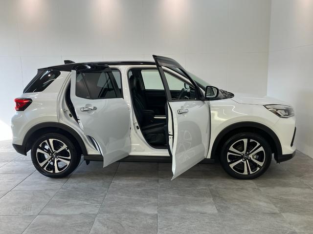 ロッキーレミアムＧ　９型ディスプレイオーディオ　Ｂカメラ　ドラレコ衝突被害軽減ブレーキ　コーナーセンサー　９型ディスプレイオーディオ　フルセグ　バックカメラ　Ｂｌｕｅｔｏｏｔｈ　ＵＳＢ　ドラレコ　ＴＶコントロール　前席シートヒーター　ＬＥＤ　レーダークルコン（滋賀県）の中古車