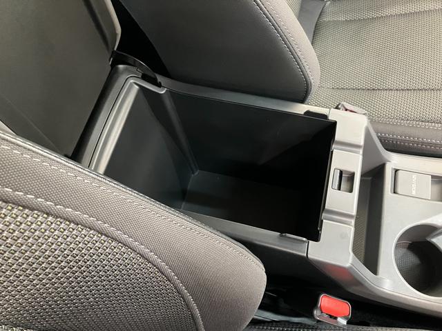 クロストレックリミテッド　４ＷＤ　１１．６型ナビ　Ｂカメラ　クルコン衝突被害軽減ブレーキ（アイサイト）　フルセグナビ　バックカメラ　ドラレコ　ＥＴＣ　Ｂｌｕｅｔｏｏｔｈ　ＵＳＢ　レーダークルーズコントロール　シート＆ハンドルヒーター　ＬＥＤ　スマートキー　４ＷＤ（滋賀県）の中古車