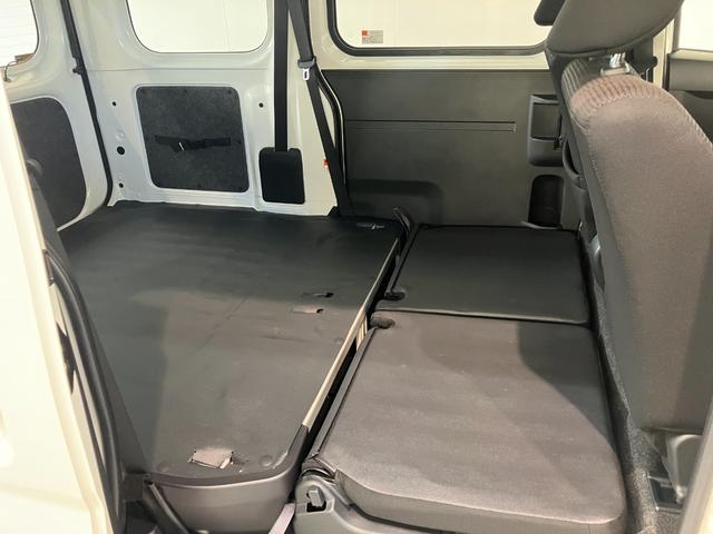 ハイゼットカーゴクルーズターボ コーナーセンサー スマートキー LED衝突被害軽減ブレーキ スマアシ コーナーセンサー ターボ スマートキー 前席パワーウインドウ CDステレオ 両側スライドドア LEDヘッドライト オートライト 電動格納式ミラー マニュアルエアコン(滋賀県)の中古車