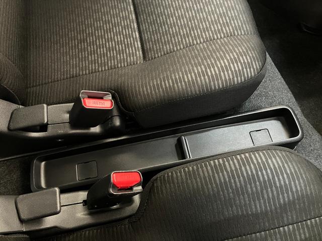 ハイゼットカーゴクルーズターボ コーナーセンサー スマートキー LED衝突被害軽減ブレーキ スマアシ コーナーセンサー ターボ スマートキー 前席パワーウインドウ CDステレオ 両側スライドドア LEDヘッドライト オートライト 電動格納式ミラー マニュアルエアコン(滋賀県)の中古車