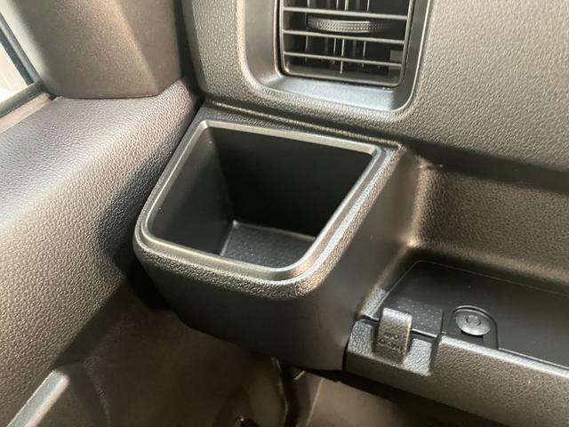 ハイゼットカーゴクルーズターボ コーナーセンサー スマートキー LED衝突被害軽減ブレーキ スマアシ コーナーセンサー ターボ スマートキー 前席パワーウインドウ CDステレオ 両側スライドドア LEDヘッドライト オートライト 電動格納式ミラー マニュアルエアコン(滋賀県)の中古車