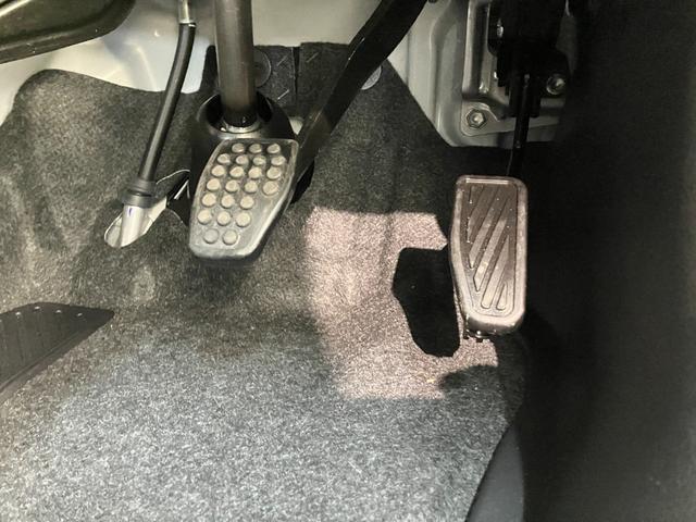 ハイゼットカーゴクルーズターボ コーナーセンサー スマートキー LED衝突被害軽減ブレーキ スマアシ コーナーセンサー ターボ スマートキー 前席パワーウインドウ CDステレオ 両側スライドドア LEDヘッドライト オートライト 電動格納式ミラー マニュアルエアコン(滋賀県)の中古車