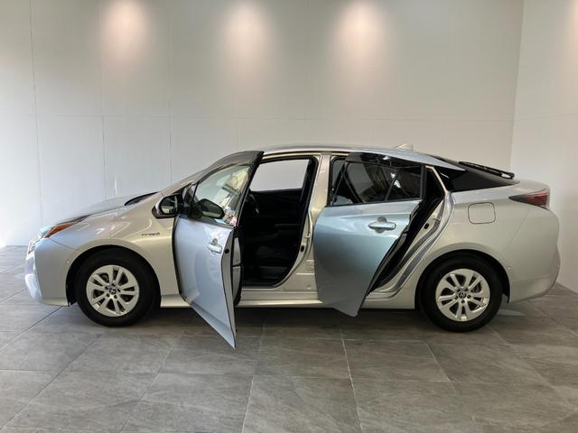 プリウスSセーフティプラス フルセグナビ バックカメラ ドラレコトヨタセーフティセンス フルセグナビ バックカメラ ドラレコ ETC DVD再生 Bluetooth クルーズコントロール LEDヘッドライト オートライト オートエアコン 電格ミラー ハイブリッド車(滋賀県)の中古車