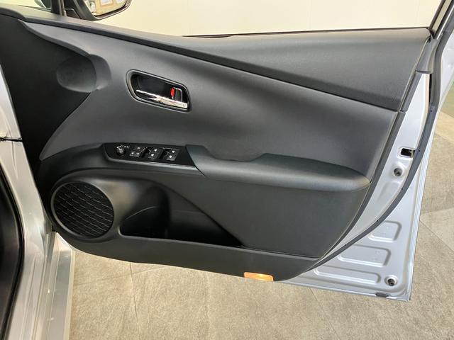 プリウスSセーフティプラス フルセグナビ バックカメラ ドラレコトヨタセーフティセンス フルセグナビ バックカメラ ドラレコ ETC DVD再生 Bluetooth クルーズコントロール LEDヘッドライト オートライト オートエアコン 電格ミラー ハイブリッド車(滋賀県)の中古車