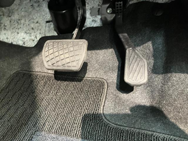 ムーヴＧ　左側電動スライドドア　スマートキー　ＬＥＤヘッドライト衝突被害軽減ブレーキ　コーナーセンサー　バックカメラ（ナビ装着時用）　左側電動スライドドア　ＬＥＤヘッドライト　オートライト　オートエアコン　電動パーキングブレーキ　スマートキー　エコアイドル（滋賀県）の中古車