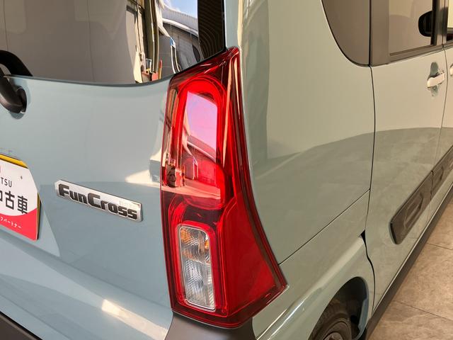 タントファンクロス　９型ディスプレイオーディオ　届出済未使用車衝突被害軽減ブレーキ　コーナーセンサー　９型ディスプレイオーディオ　フルセグ　Ｂｌｕｅｔｏｏｔｈ　ＵＳＢ　バックカメラ　両側電動スライドドア　前席シートヒーター　ＬＥＤ　スマートキー　エコアイドル（滋賀県）の中古車