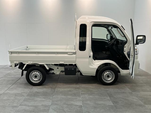 ハイゼットトラックジャンボエクストラ　４ＷＤ　ＣＶＴ　届出済未使用車衝突被害軽減ブレーキ　スマアシ　コーナーセンサー　ＬＥＤヘッドライト　オートライト　スマートキー　パワーウインドウ　電動格納式ミラー　４ＷＤ　デフロック　荷台作業灯　届出済未使用車（滋賀県）の中古車