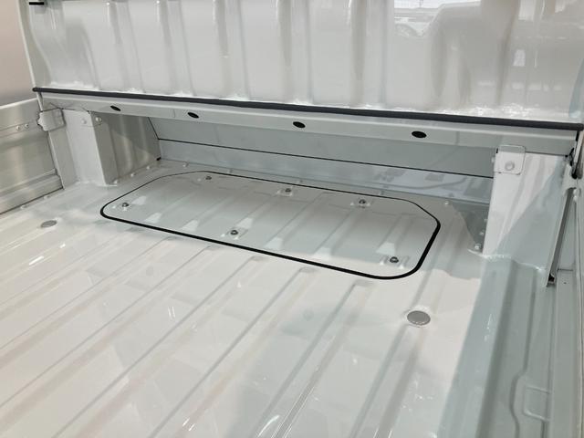 ハイゼットトラックジャンボエクストラ　４ＷＤ　ＣＶＴ　届出済未使用車衝突被害軽減ブレーキ　スマアシ　コーナーセンサー　ＬＥＤヘッドライト　オートライト　スマートキー　パワーウインドウ　電動格納式ミラー　４ＷＤ　デフロック　荷台作業灯　届出済未使用車（滋賀県）の中古車