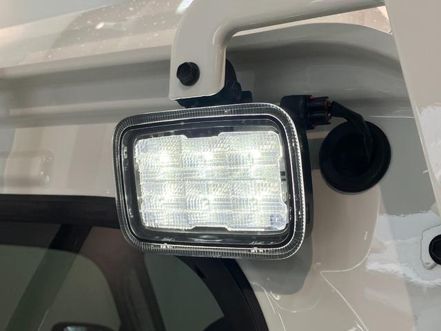 ハイゼットトラックジャンボエクストラ　４ＷＤ　ＣＶＴ　届出済未使用車衝突被害軽減ブレーキ　スマアシ　コーナーセンサー　ＬＥＤヘッドライト　オートライト　スマートキー　パワーウインドウ　電動格納式ミラー　４ＷＤ　デフロック　荷台作業灯　届出済未使用車（滋賀県）の中古車