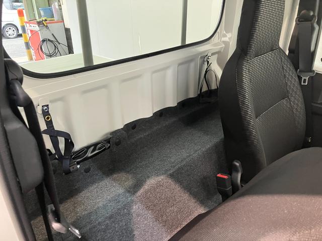 ハイゼットトラックジャンボエクストラ　４ＷＤ　ＣＶＴ　届出済未使用車衝突被害軽減ブレーキ　スマアシ　コーナーセンサー　ＬＥＤヘッドライト　オートライト　スマートキー　パワーウインドウ　電動格納式ミラー　４ＷＤ　デフロック　荷台作業灯　届出済未使用車（滋賀県）の中古車